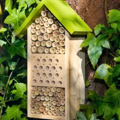 Wildbienenhotel